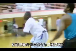 当NBA球星与自己的儿子单挑是什么画面？